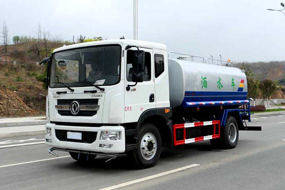怎樣排除灑水車柴油機(jī)過(guò)早、過(guò)遲的噴油現(xiàn)象？