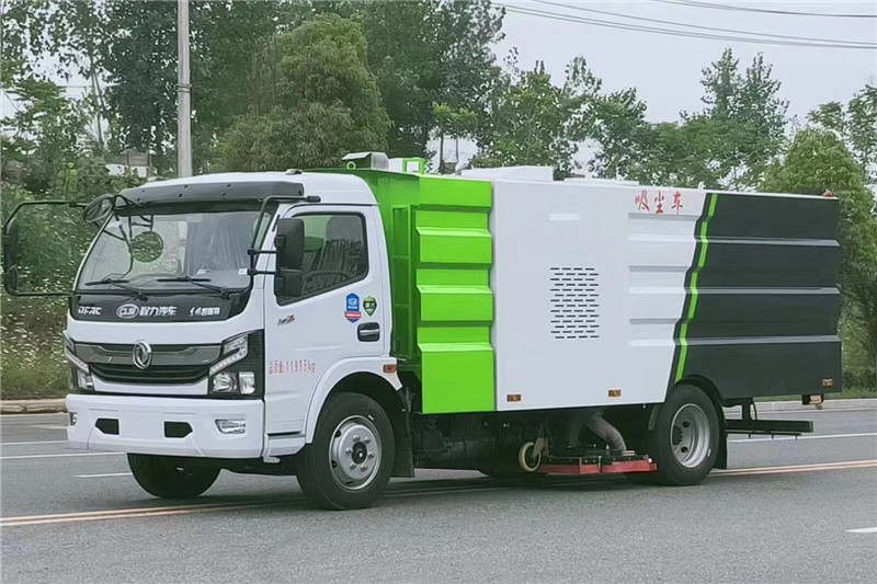 國(guó)六東風(fēng)大多利卡8噸(1.5水6塵)吸塵車