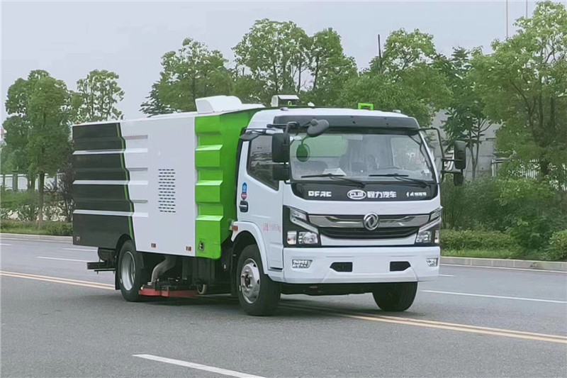 國(guó)六東風(fēng)大多利卡8噸(1.5水6塵)吸塵車
