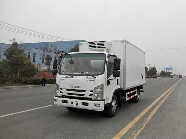 五十鈴國(guó)六排放~KV100冷藏車