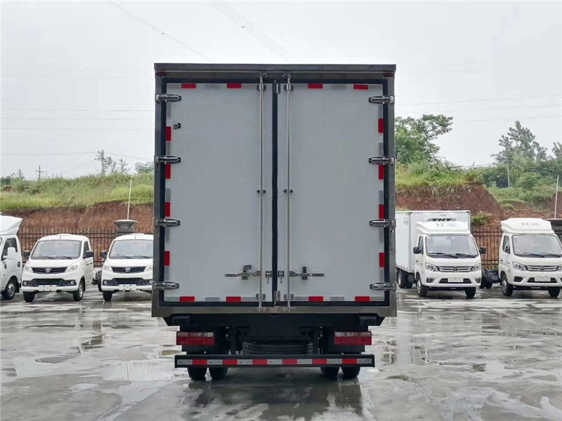 國(guó)六江淮駿鈴V6冷藏車(chē)