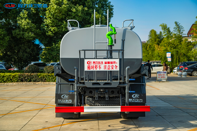 東風(fēng)大福瑞卡灑水車(9.2方)(標準化)