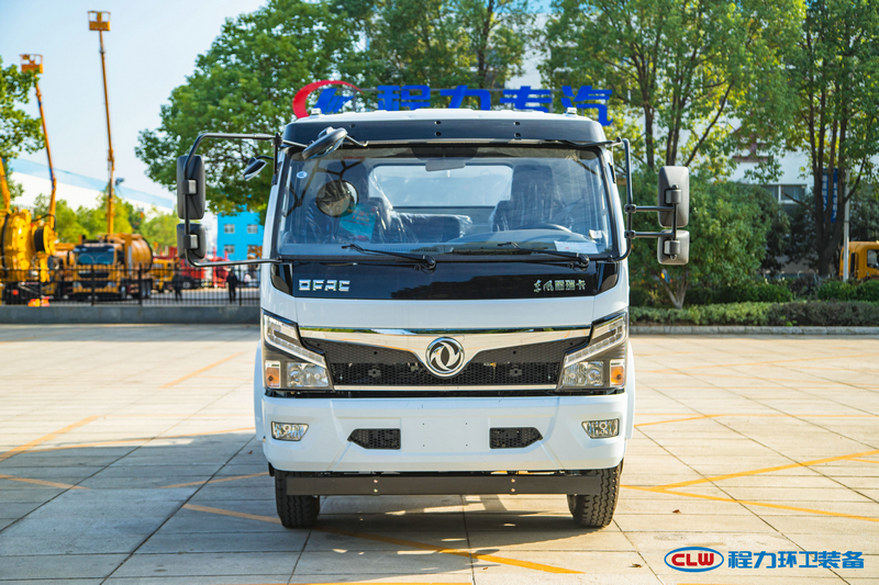 東風(fēng)大福瑞卡灑水車(9.2方)(標準化)