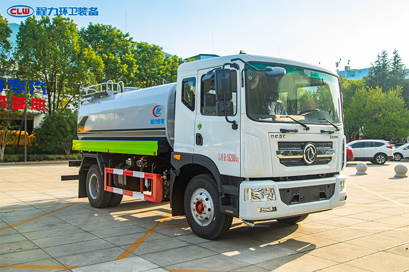東風多利卡D9灑水車(12-15立方)(標準化)
