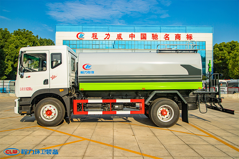 東風多利卡D9灑水車(12-15立方)(標準化)