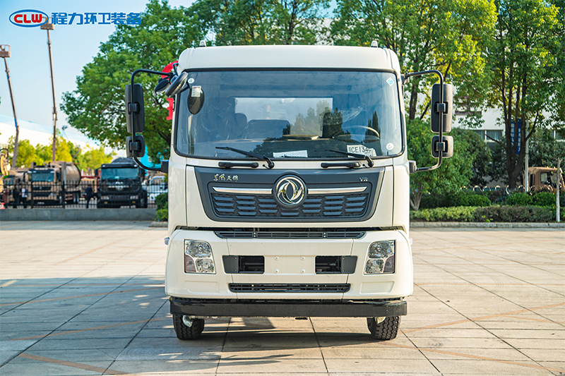 東風天錦灑水車(12.6方)