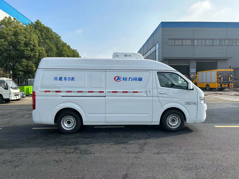 國六福田G7汽油面包冷藏車