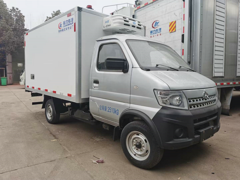 長(zhǎng)安神騏T20后單輪冷藏車(廂長(zhǎng)3米)