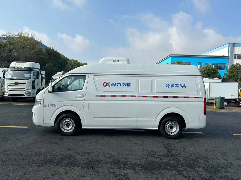 國六福田G7汽油面包冷藏車
