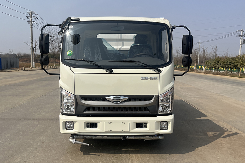 福田藍(lán)牌灑水車(7方)