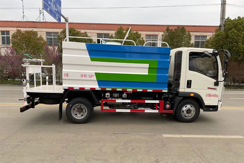 重汽豪沃藍牌灑水車(7方)